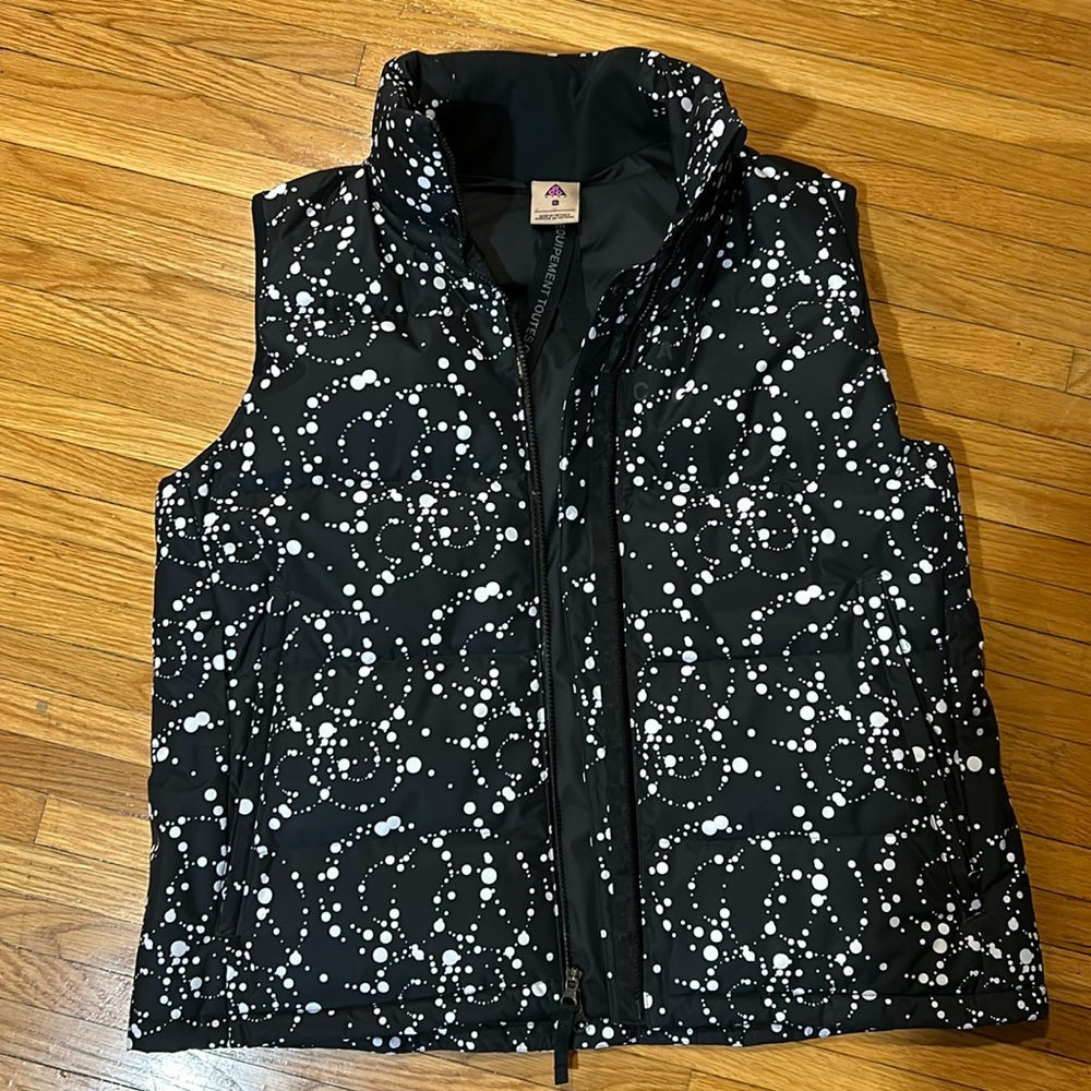 NIKE ACG VEST